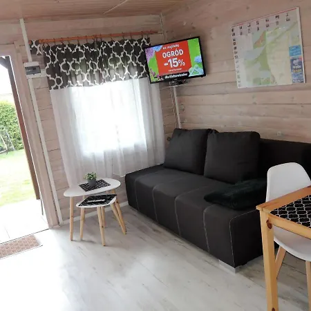 Casa de Férias Cozy For 4 People, 600m From The Lake, Kołczewo